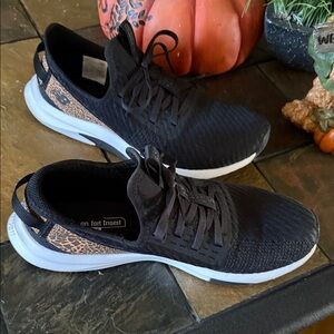 New Balance Sport Training Shoe
Black and Leopard Print